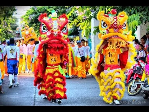 Khách hàng chen chân tham dự sự kiện khai trương nhà mẫu The K – Park